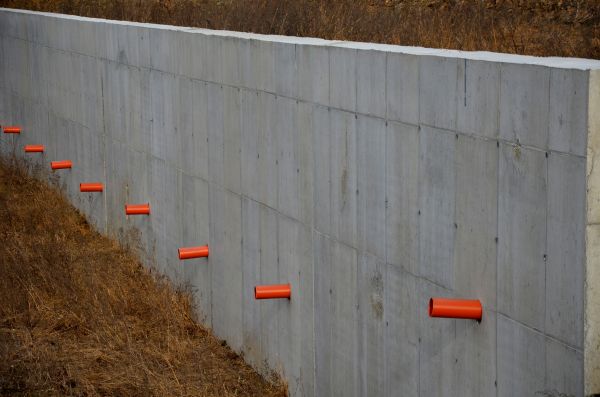 Cement Wall Pouring in Elk Grove