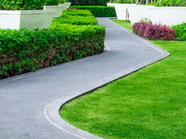 Walkway Curb Installation in Elk Grove