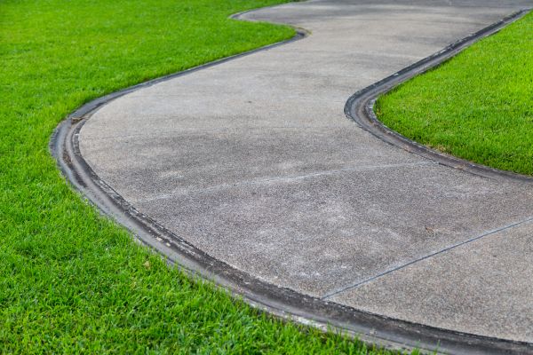 Concrete Sidewalk Construction in Elk Grove