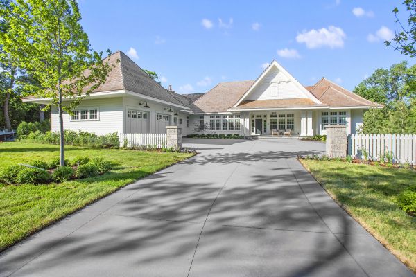 Cost of Driveway Concreting in Elk Grove