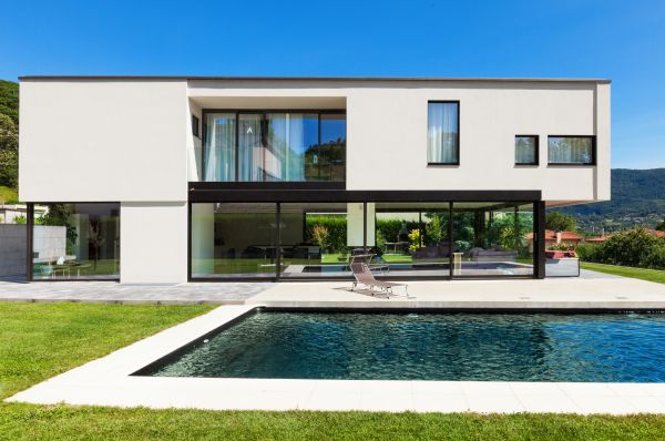 Poolside Concrete Construction in Elk Grove
