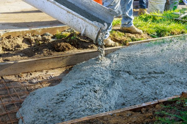 Driveway Concrete Pouring in Elk Grove