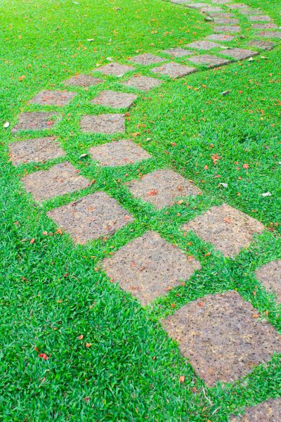Backyard Pathway Construction in Elk Grove